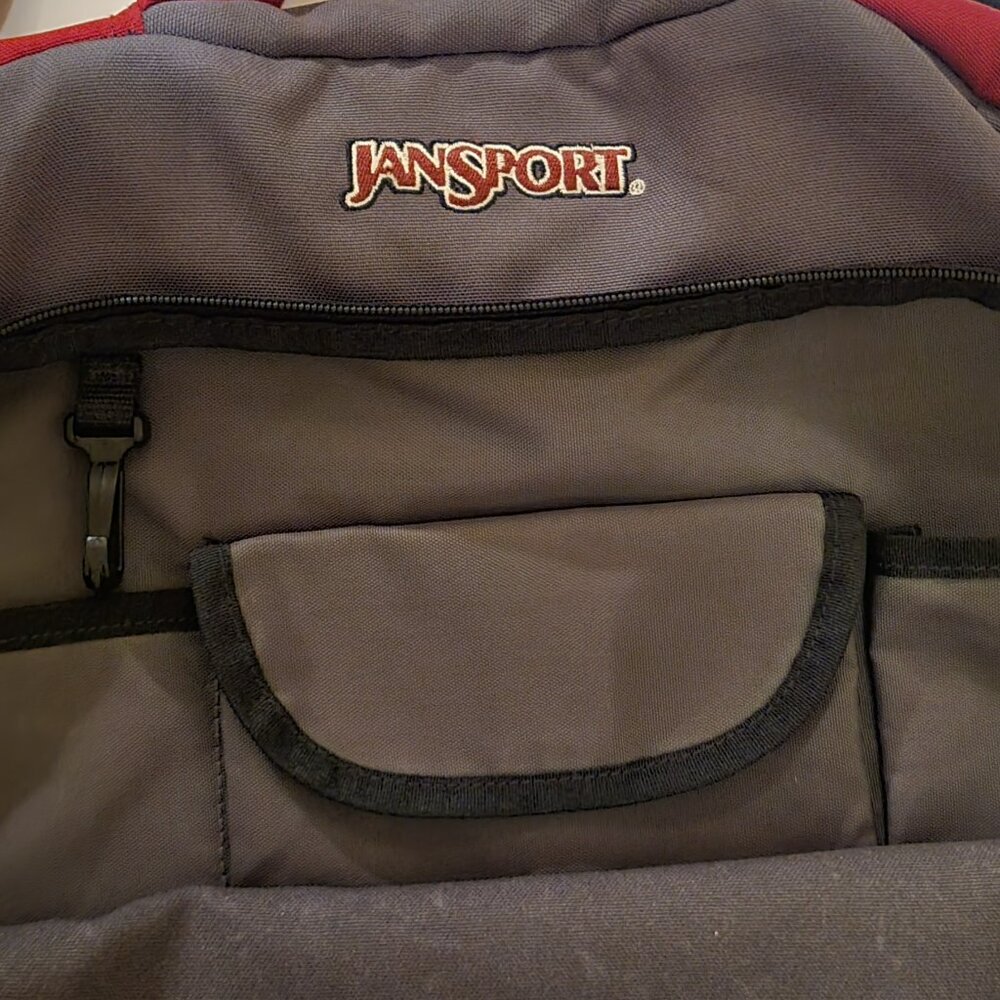 Jan Sport Messenger Computer bag w/padding. Color:Gray/Red - Picture 2 of 14